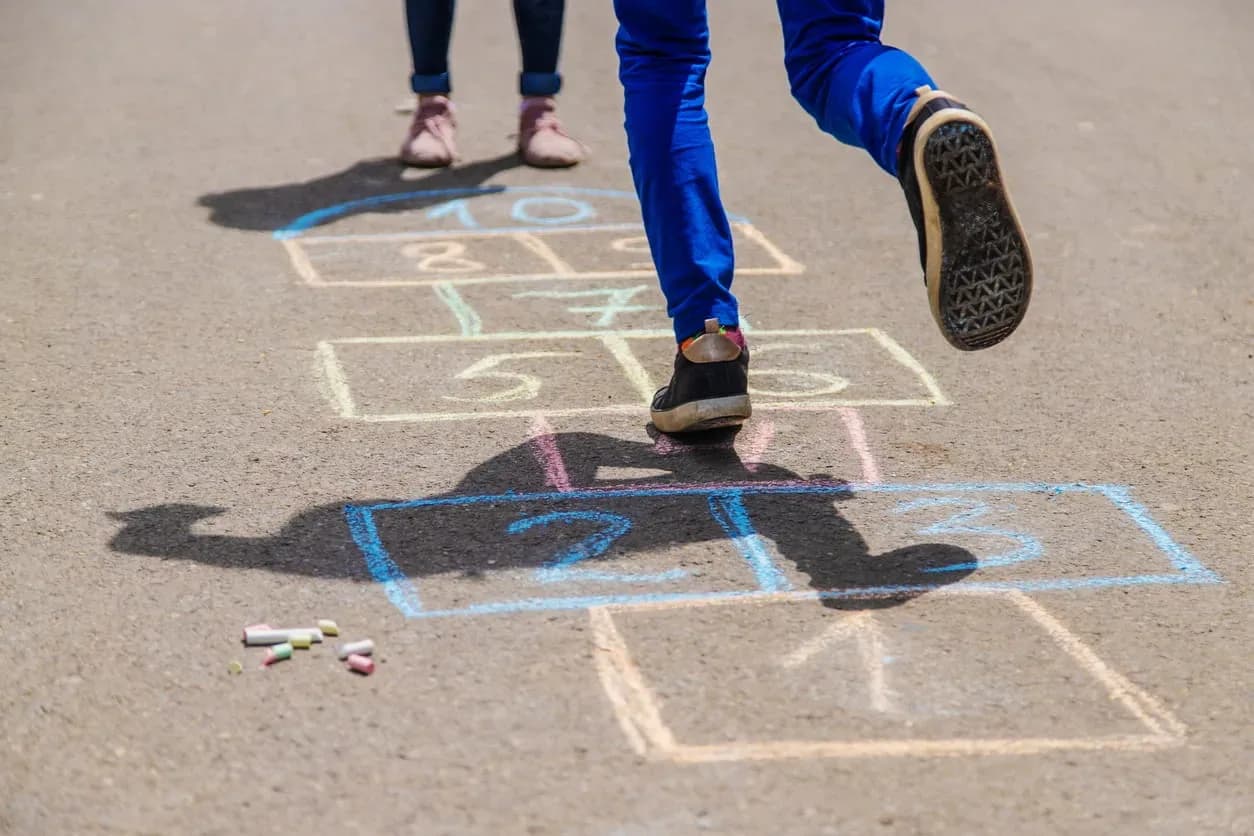 10 Retro Summer Activities to Make You Feel Nostalgic