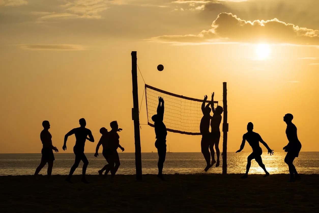 10 Fun Outdoor Games For Family Reunions You Can Play This Summer
