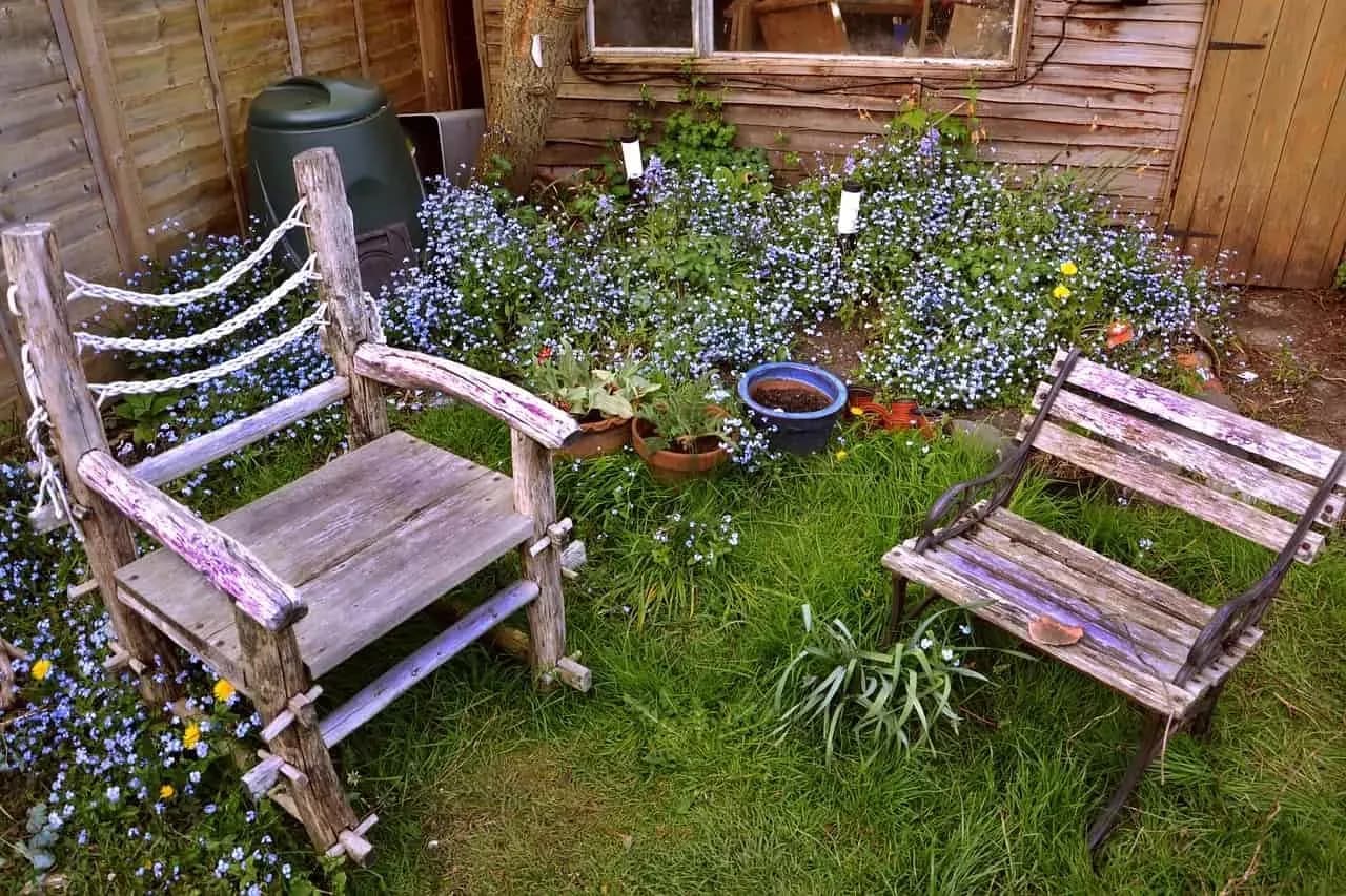 7 Ways to Spruce up Your Backyard