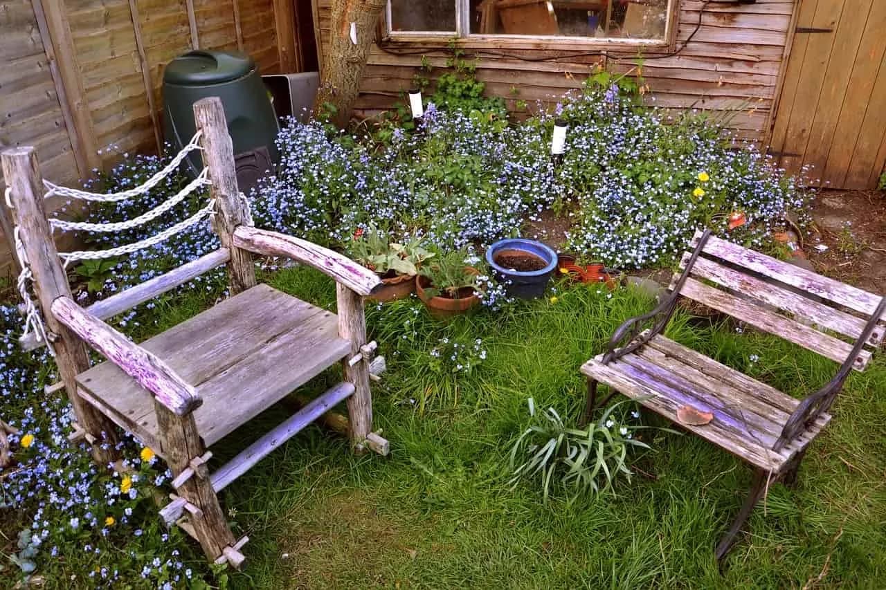 7 Ways to Spruce up Your Backyard
