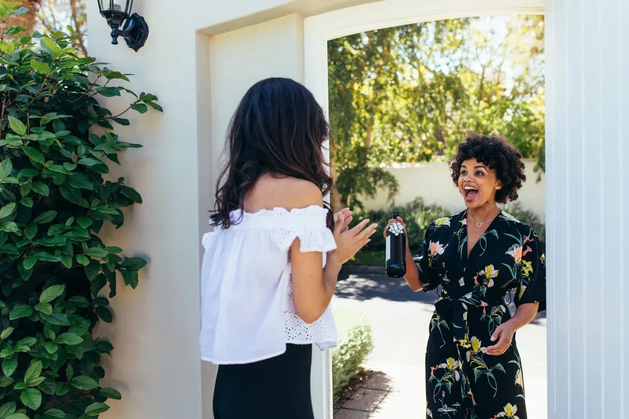 6 Steps on How to Choose a Housewarming Gift