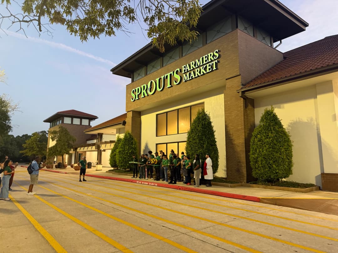 Sprouts Celebrates 500th Store; Opens in Panther Creek Village, The Woodlands TX