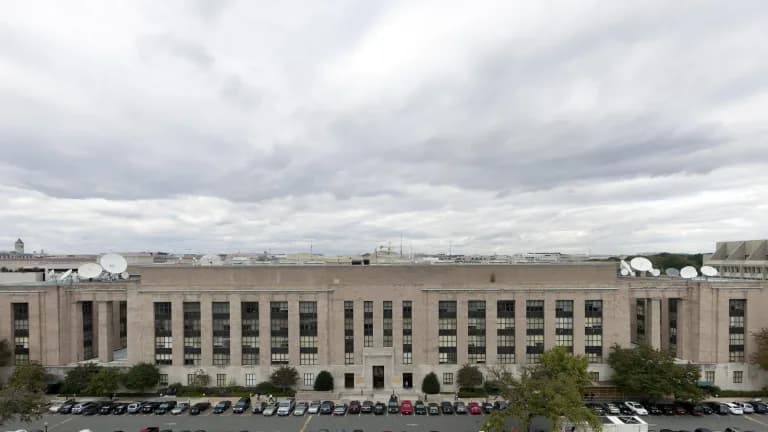 Exterior of the Wilbur J. Cohen Federal Building in Washington