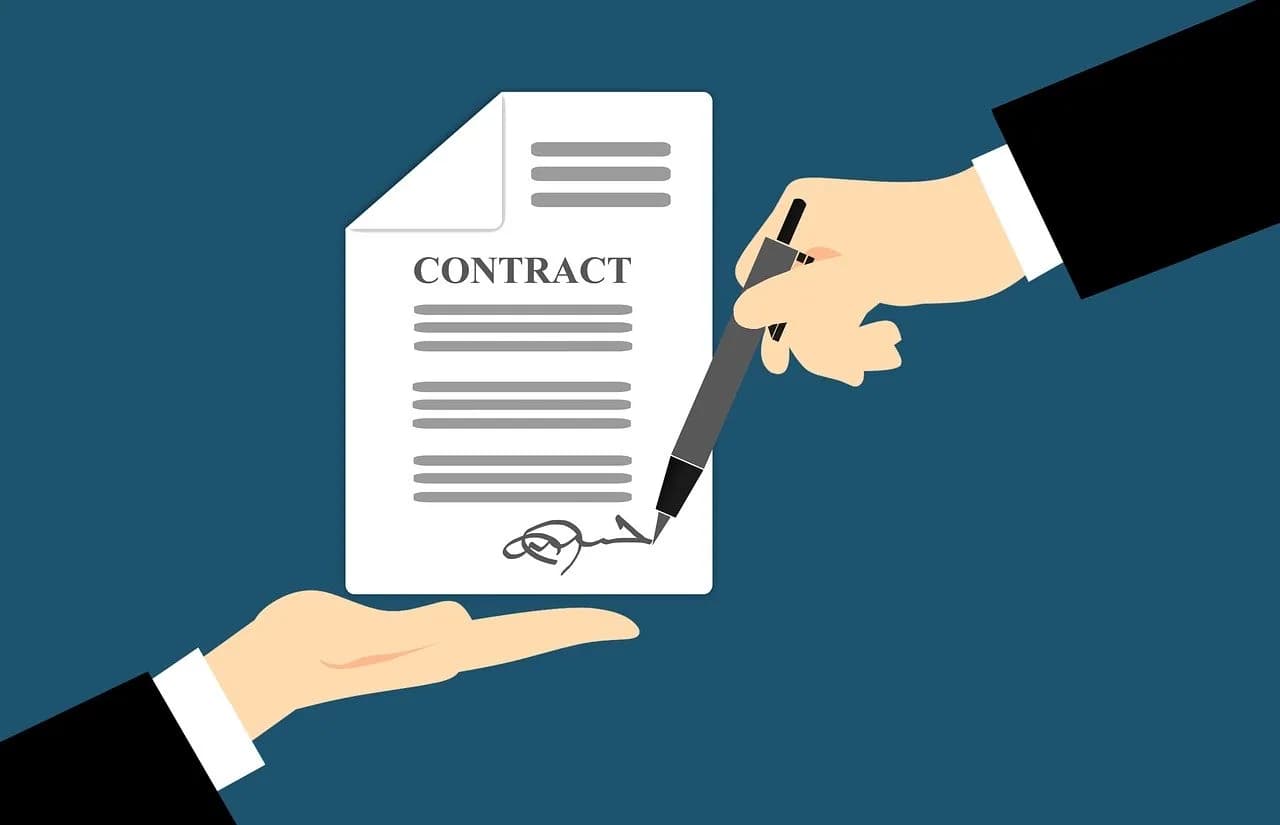 Thinking about hiring a lawyer? Here are 5 instances you should.