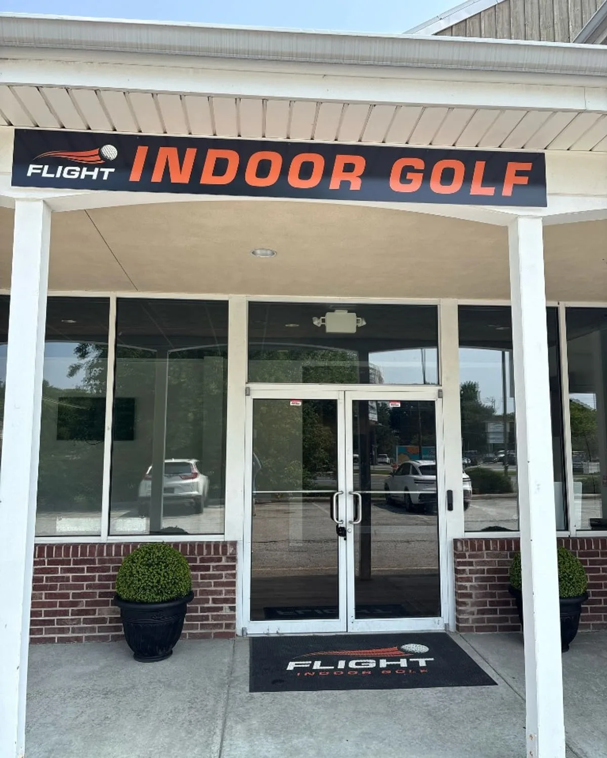 Flight Indoor Golf storefront at Hockessin Crossing on Lancaster Pike