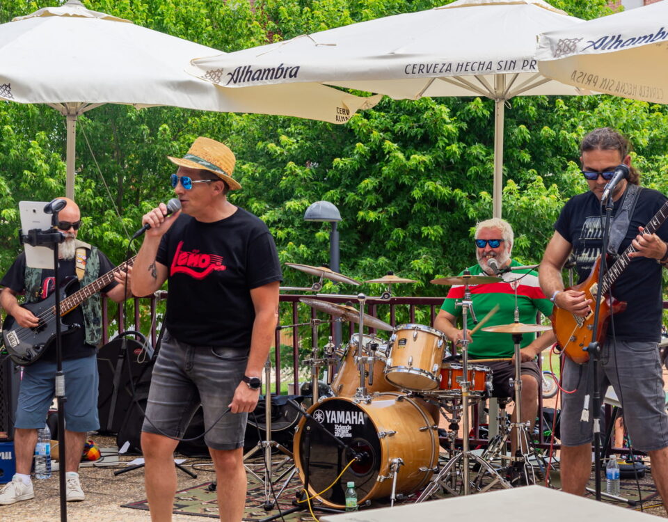 Where to Enjoy Live Music and a Relaxed Evening in Conroe